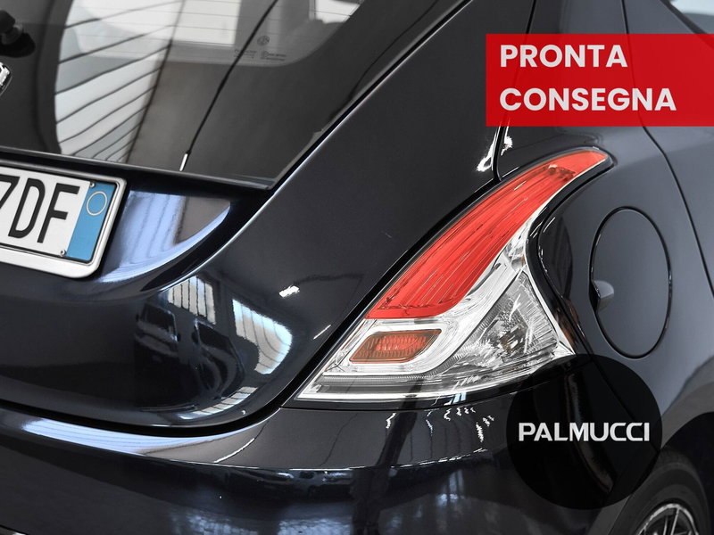 Lancia Ypsilon usata a Prato (7)