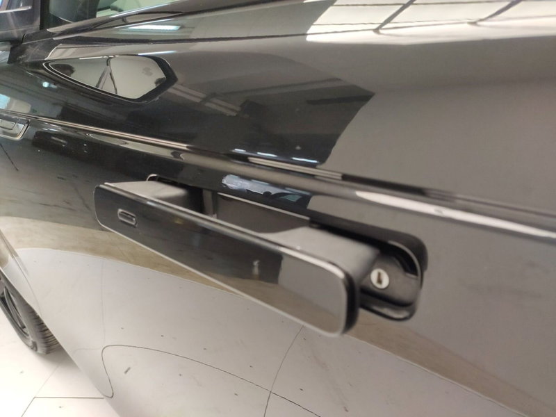 Land Rover Range Rover Velar usata a Avellino (13)