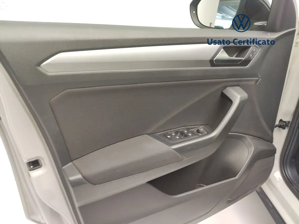Volkswagen T-Roc usata a Avellino (15)