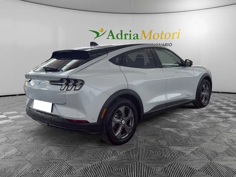 Ford Mustang Mach-E usata a Pordenone (5)