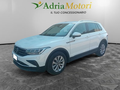 Volkswagen Tiguan Allspace 2.0 TDI SCR DSG 4MOTION Life del 2023 usata a Pordenone