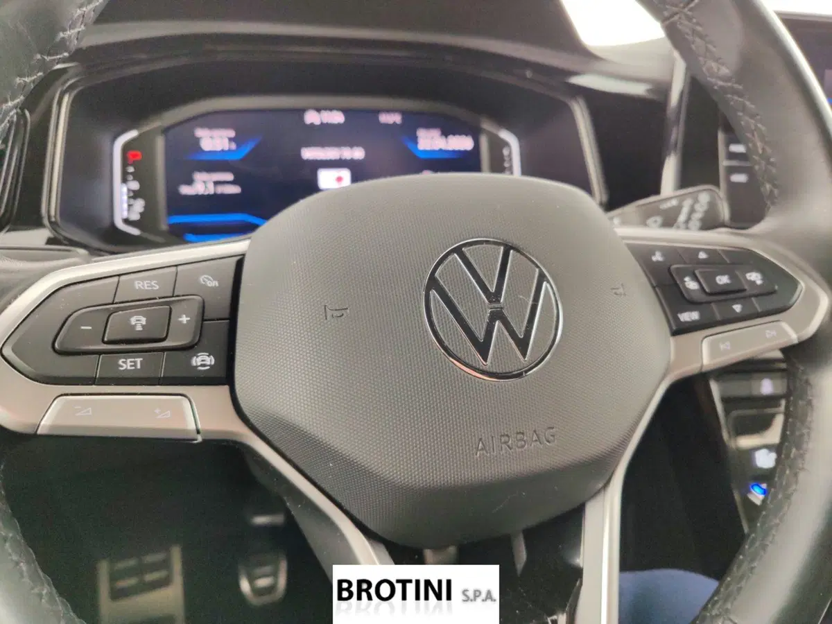 Volkswagen T-Roc usata a Massa-Carrara (13)