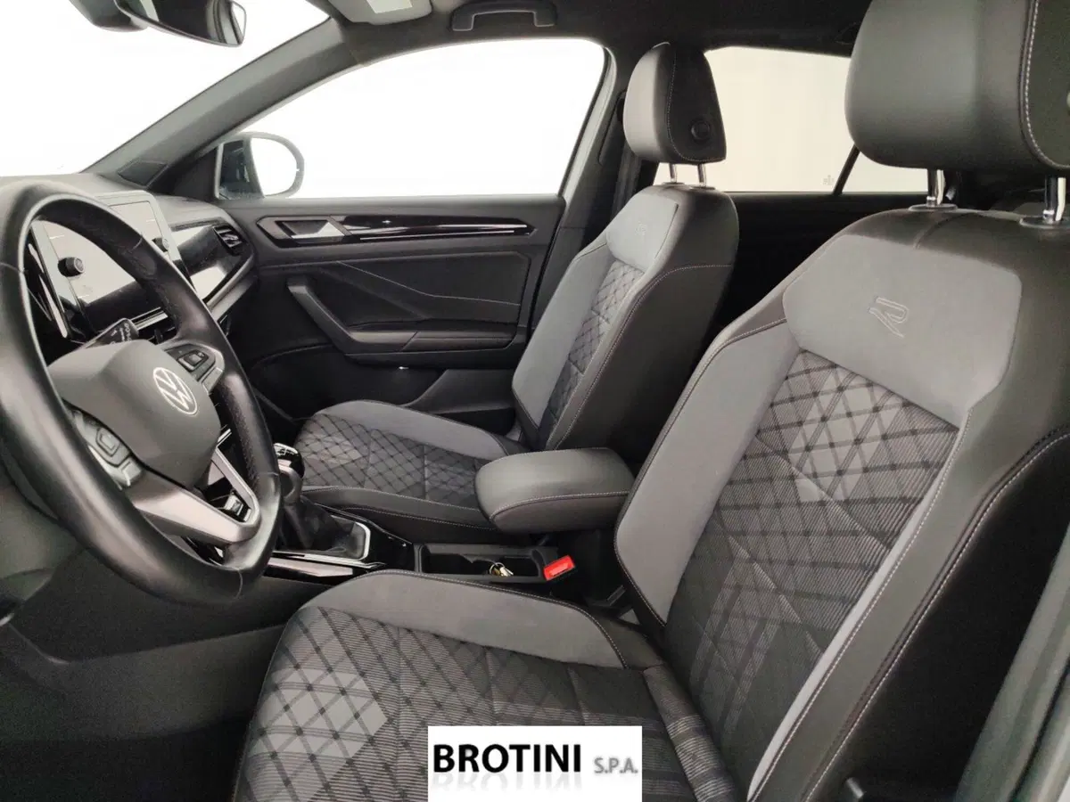 Volkswagen T-Roc usata a Massa-Carrara (7)