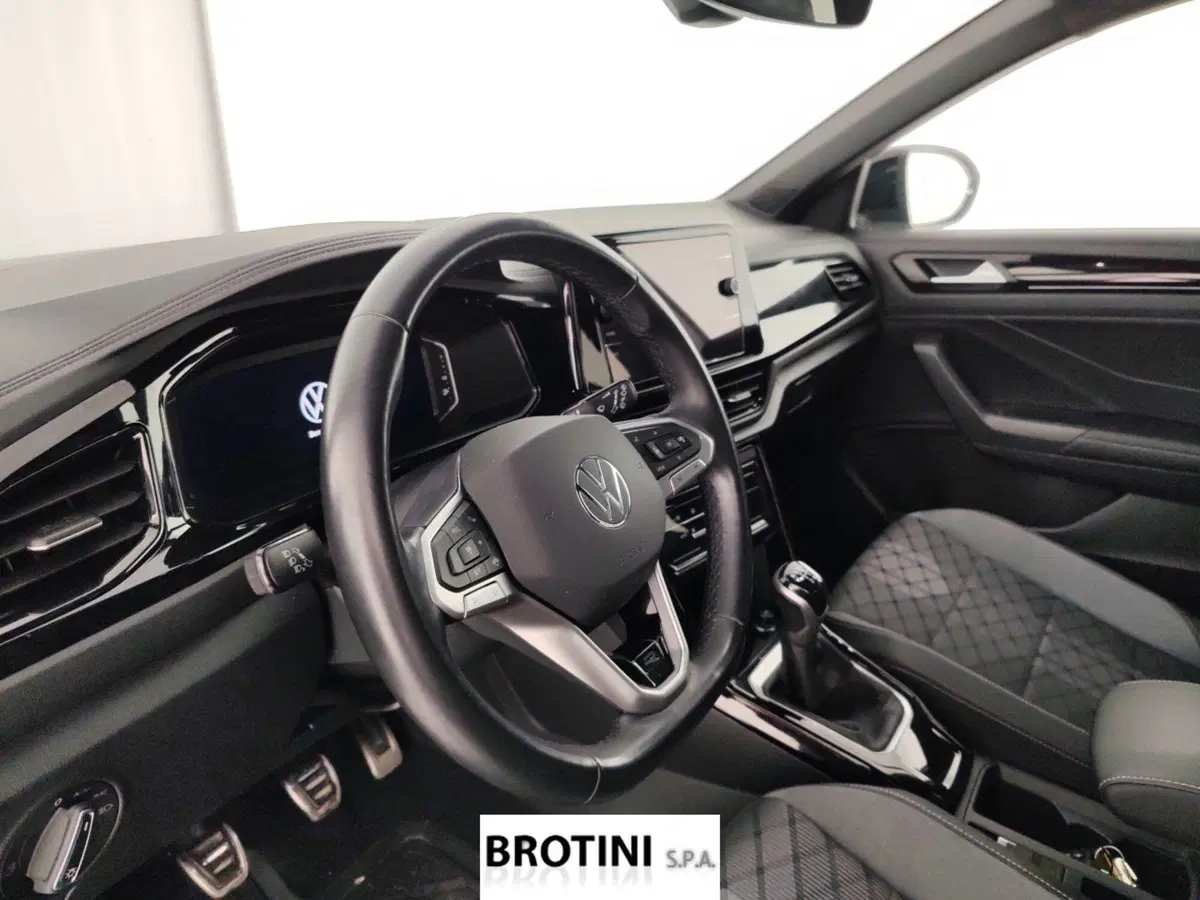 Volkswagen T-Roc usata a Massa-Carrara (8)
