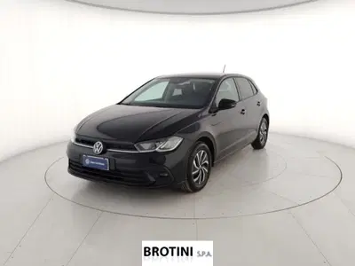 Volkswagen Polo 1.0 tsi Life 95cv del 2023 usata a Massa