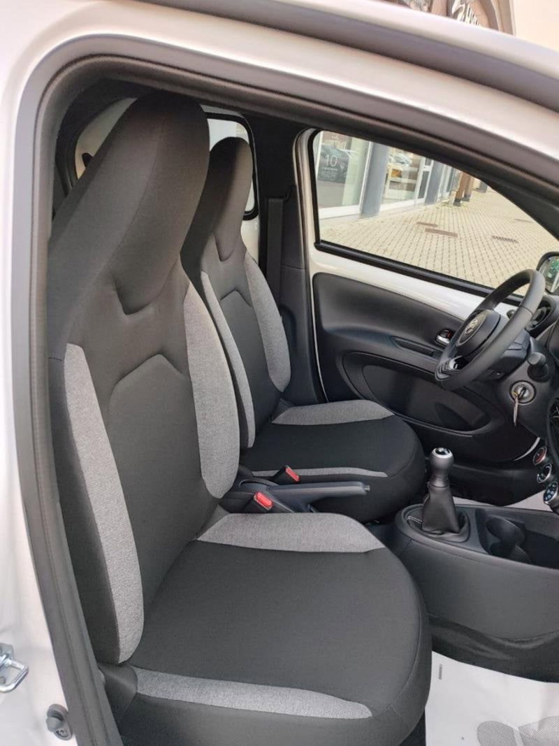 Toyota Aygo X nuova a Perugia (6)