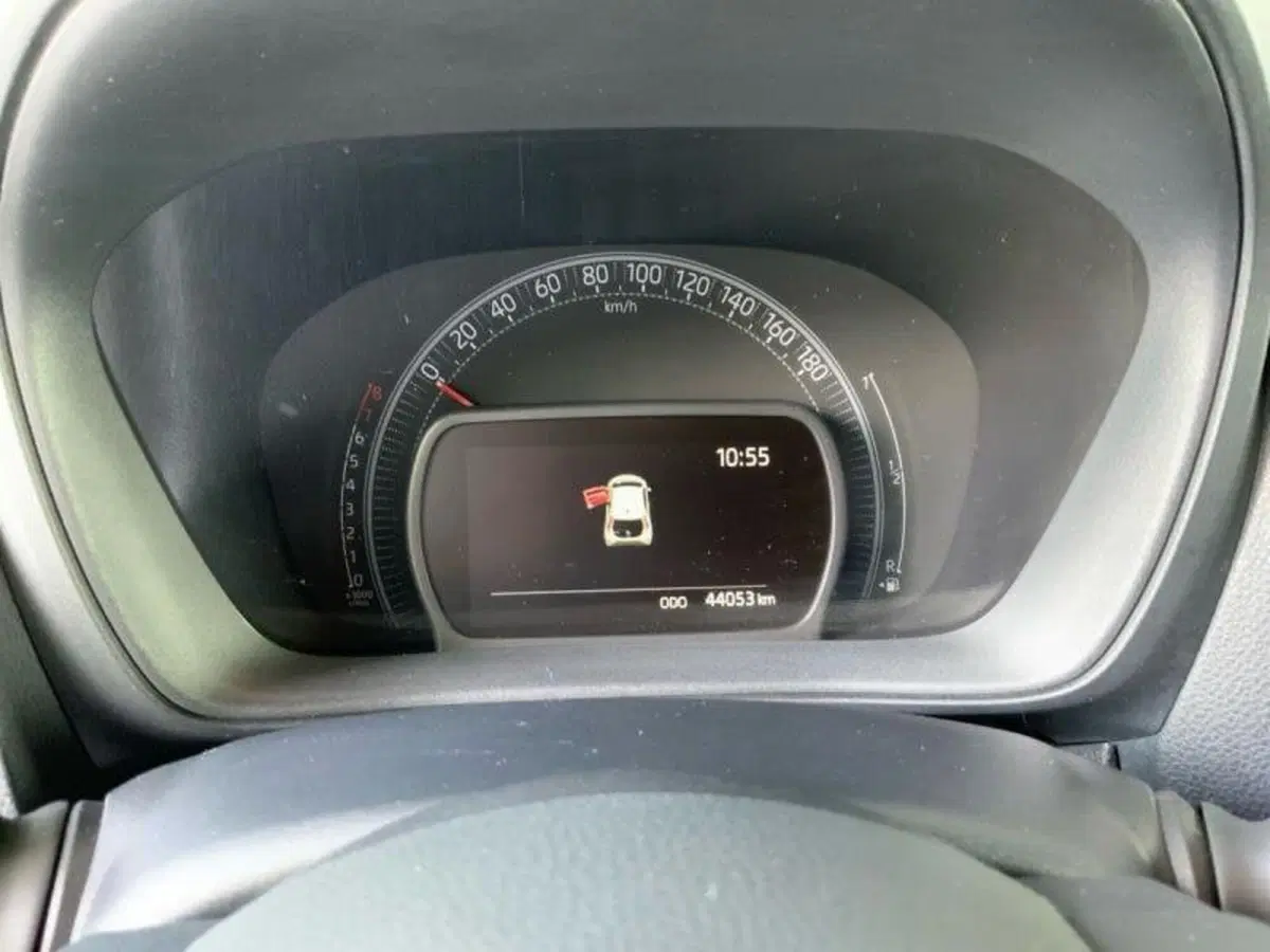 Toyota Aygo X usata a Perugia (10)
