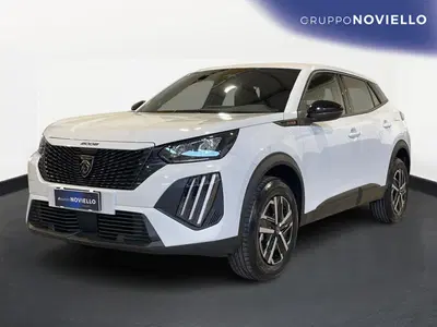 Peugeot 2008 1.2 turbo Style 100cv nuova a Battipaglia