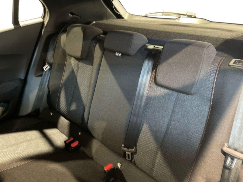 Peugeot 2008 nuova a Salerno (14)