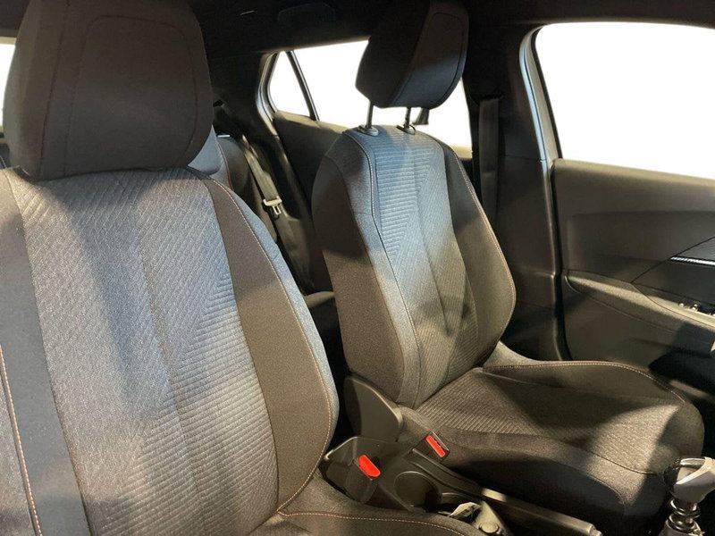 Peugeot 2008 nuova a Salerno (16)