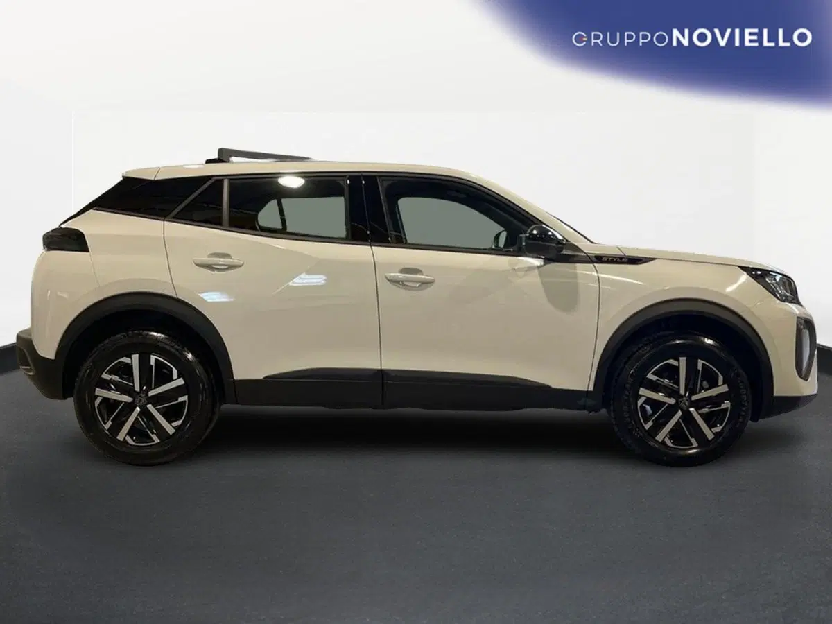 Peugeot 2008 nuova a Salerno (3)