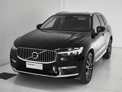 Volvo XC60 B4 automatico Core del 2022 usata a Prato