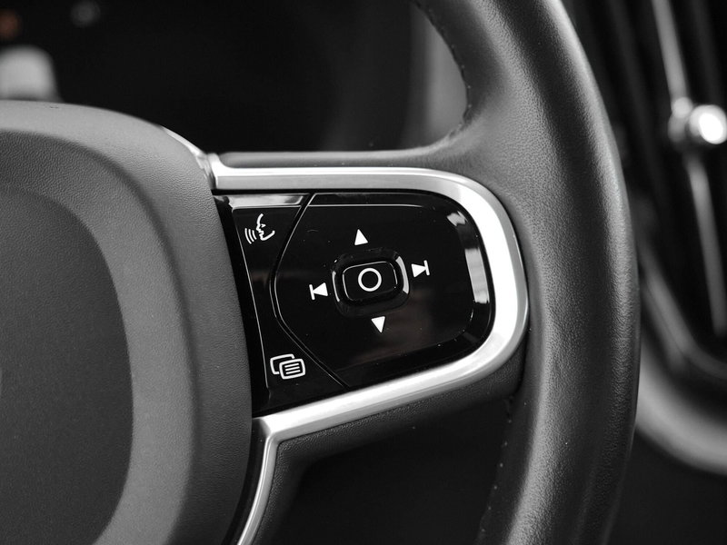 Volvo XC60 usata a Prato (10)
