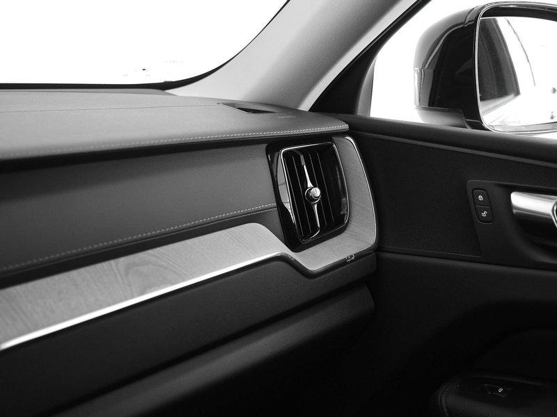 Volvo XC60 usata a Prato (17)
