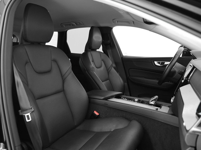 Volvo XC60 usata a Prato (18)