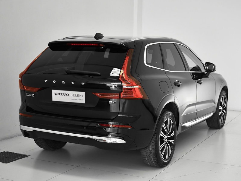 Volvo XC60 usata a Prato (5)