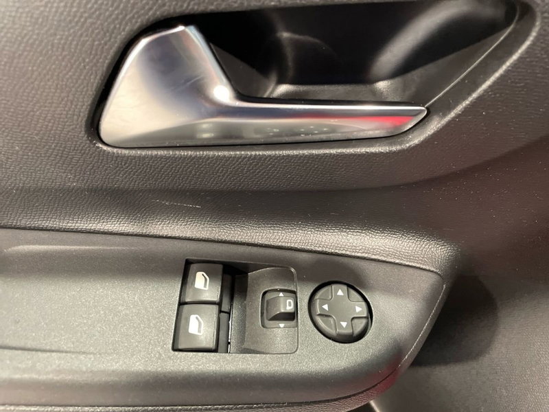 Opel Corsa usata a Salerno (13)