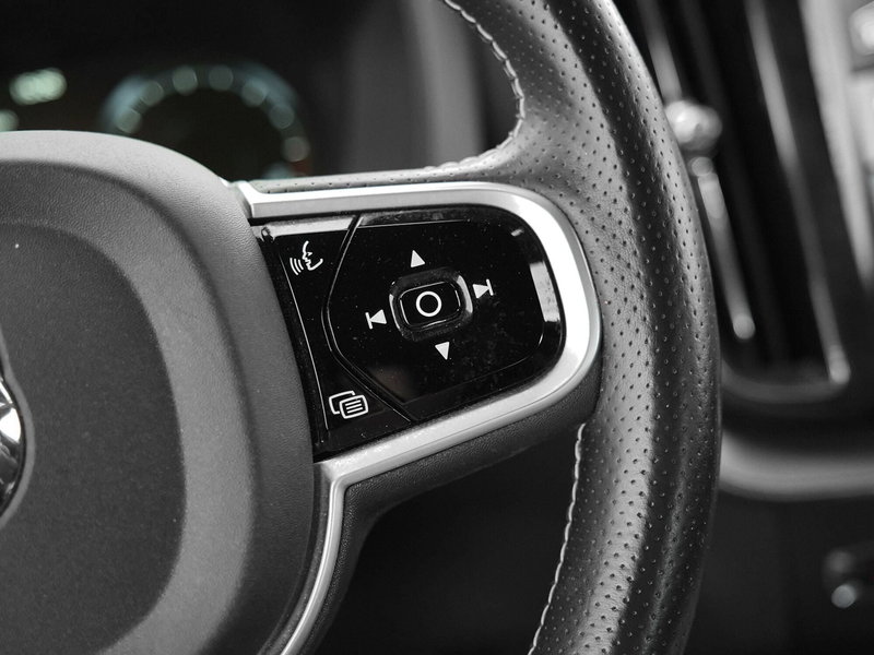 Volvo XC60 usata a Prato (10)