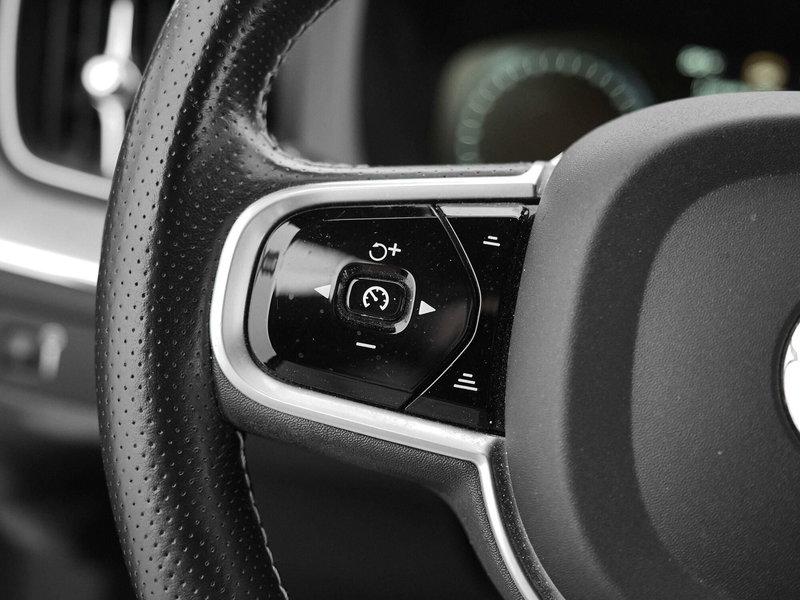 Volvo XC60 usata a Prato (9)