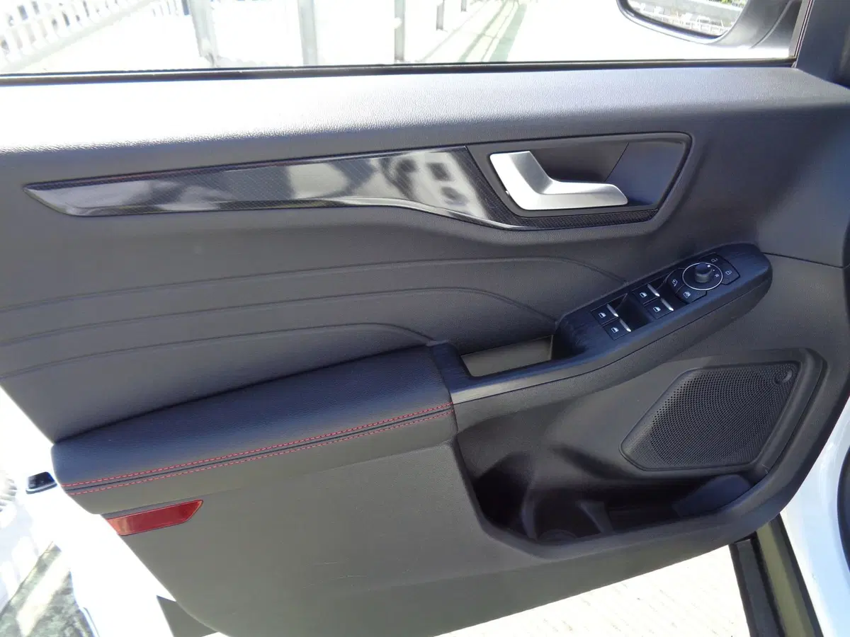 Ford Kuga usata a Treviso (8)