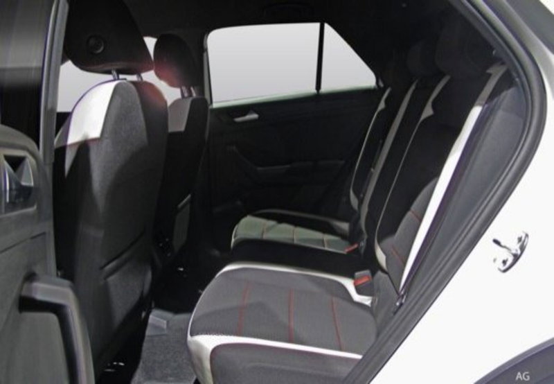 Volkswagen T-Roc usata a Caserta (17)