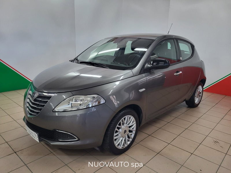 Lancia Ypsilon usata a Arezzo