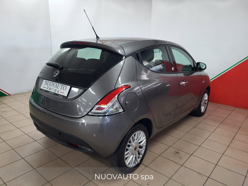 Lancia Ypsilon usata a Arezzo (2)