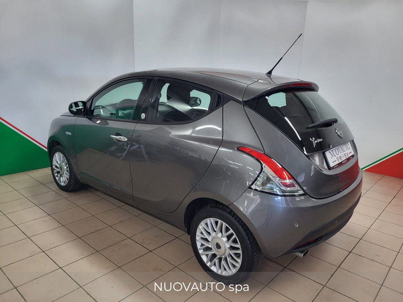 Lancia Ypsilon usata a Arezzo (4)