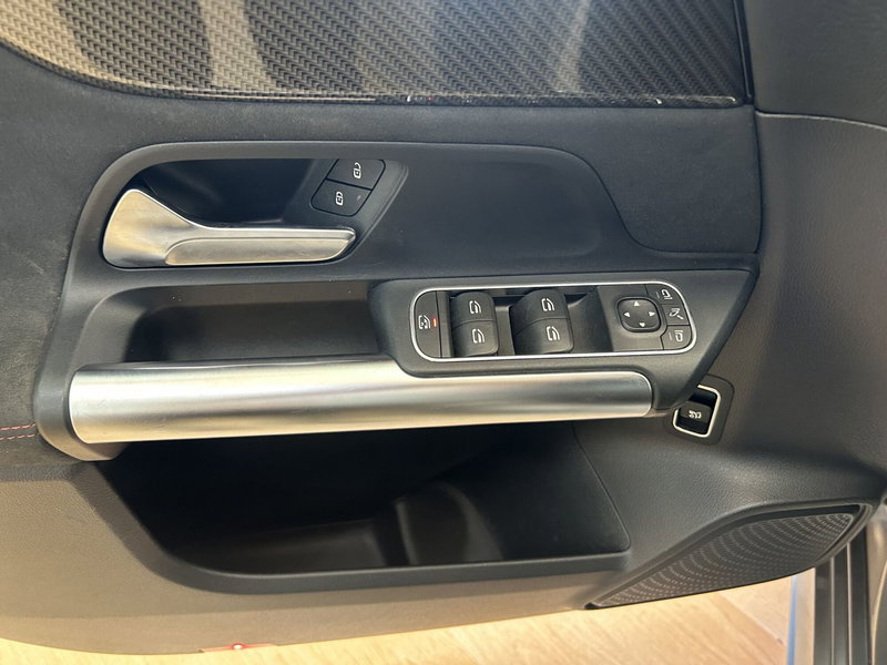 Mercedes-Benz Classe B usata a Bari (17)