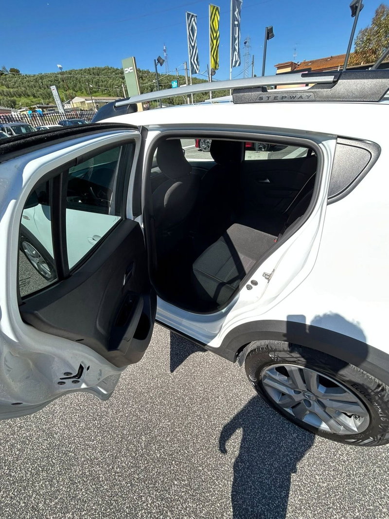 Dacia Sandero usata a Roma (4)
