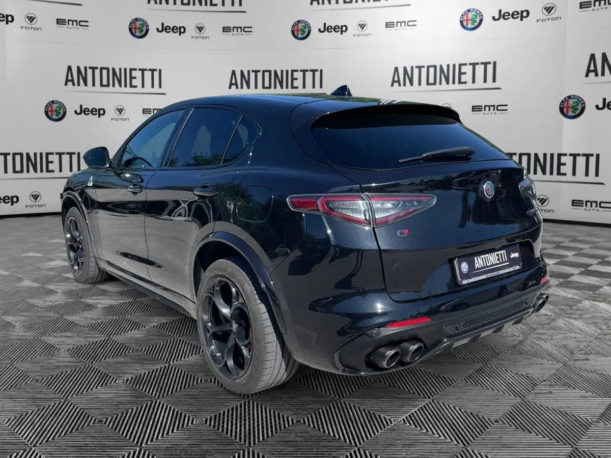 Alfa Romeo Stelvio usata a Ancona (7)