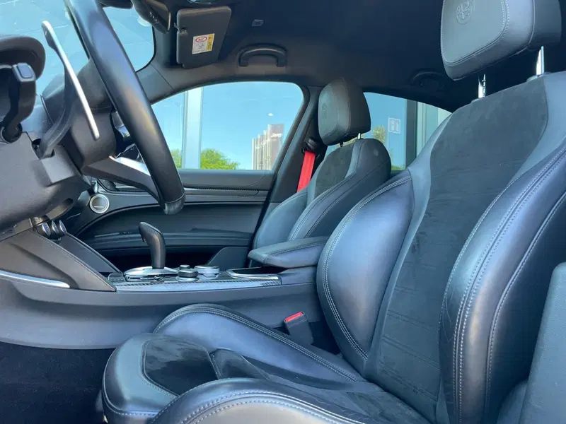 Alfa Romeo Stelvio usata a Ancona (9)
