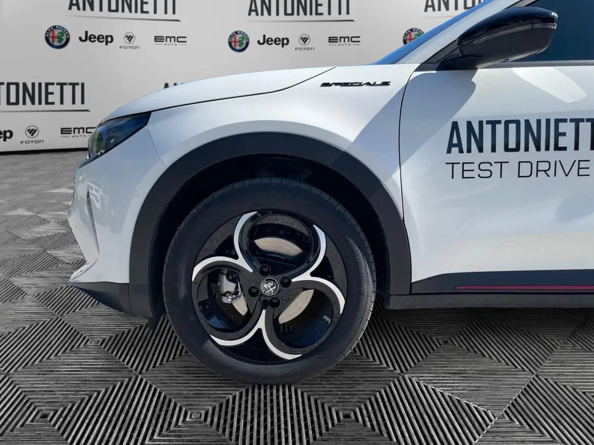 Alfa Romeo Junior usata a Ancona (9)