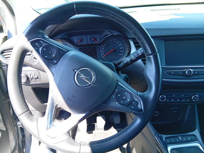 Opel Crossland usata a Catania (14)