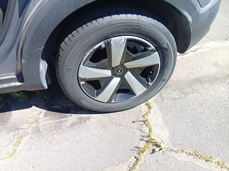 Opel Crossland usata a Catania (9)