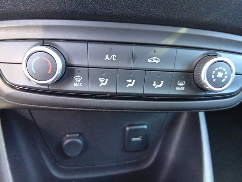 Opel Crossland X usata a Catania (16)