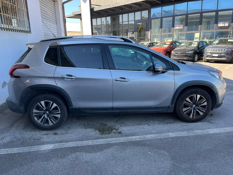 Peugeot 2008 usata a Lucca (4)