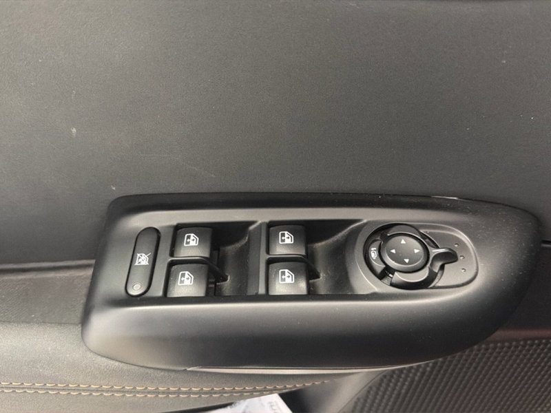 Alfa Romeo Tonale usata a Palermo (9)