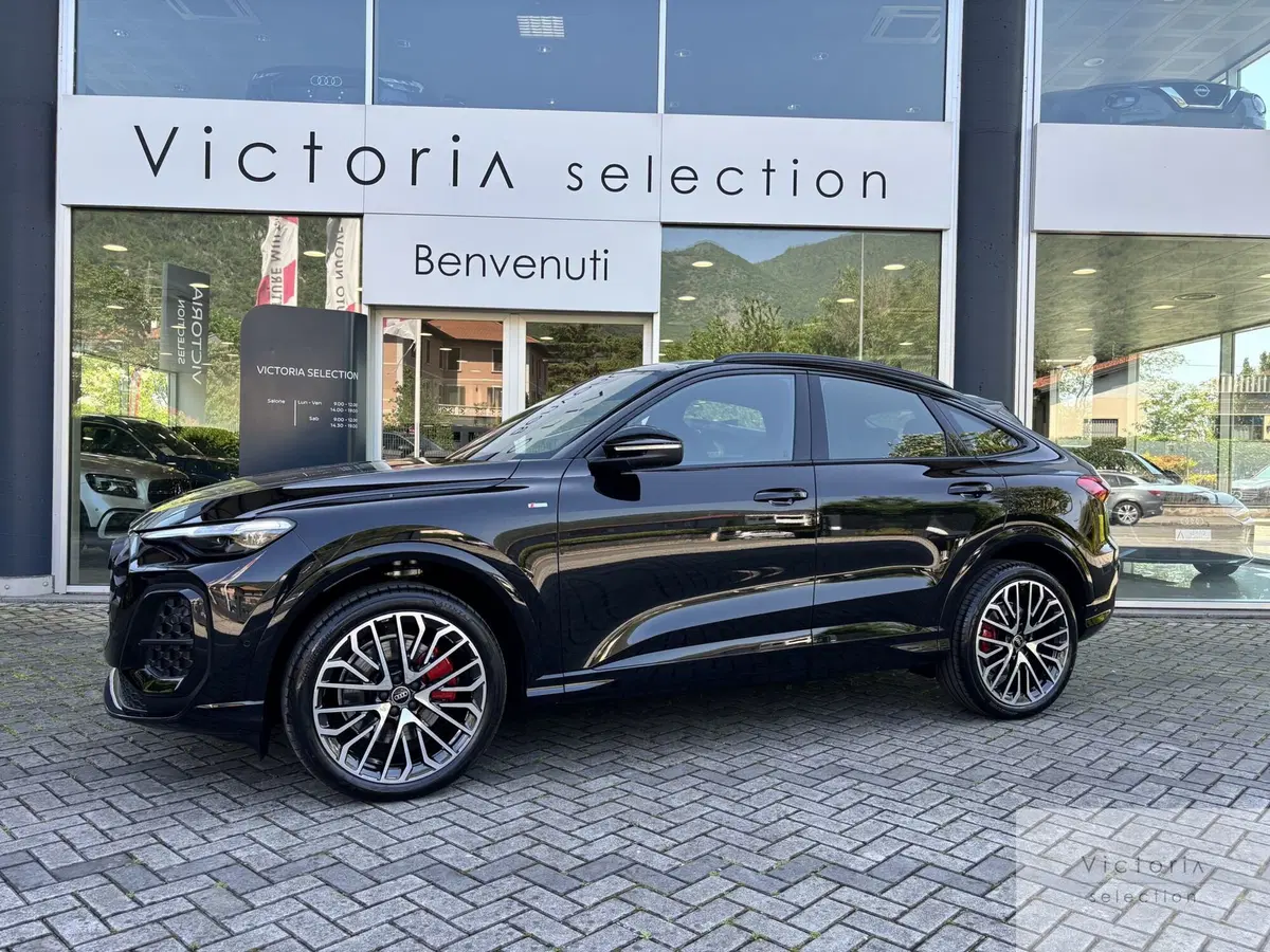 Audi Q5 Sportback nuova a Brescia