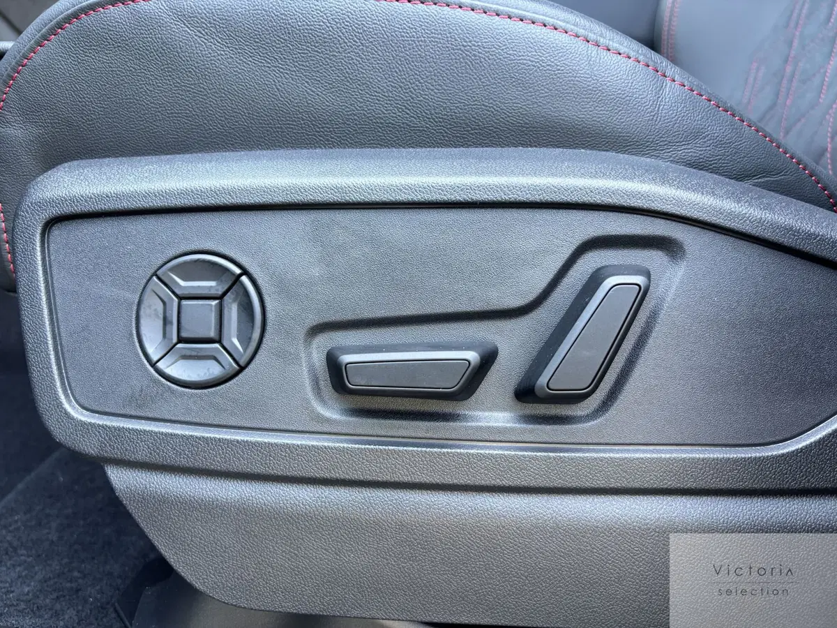 Audi Q5 Sportback nuova a Brescia (11)