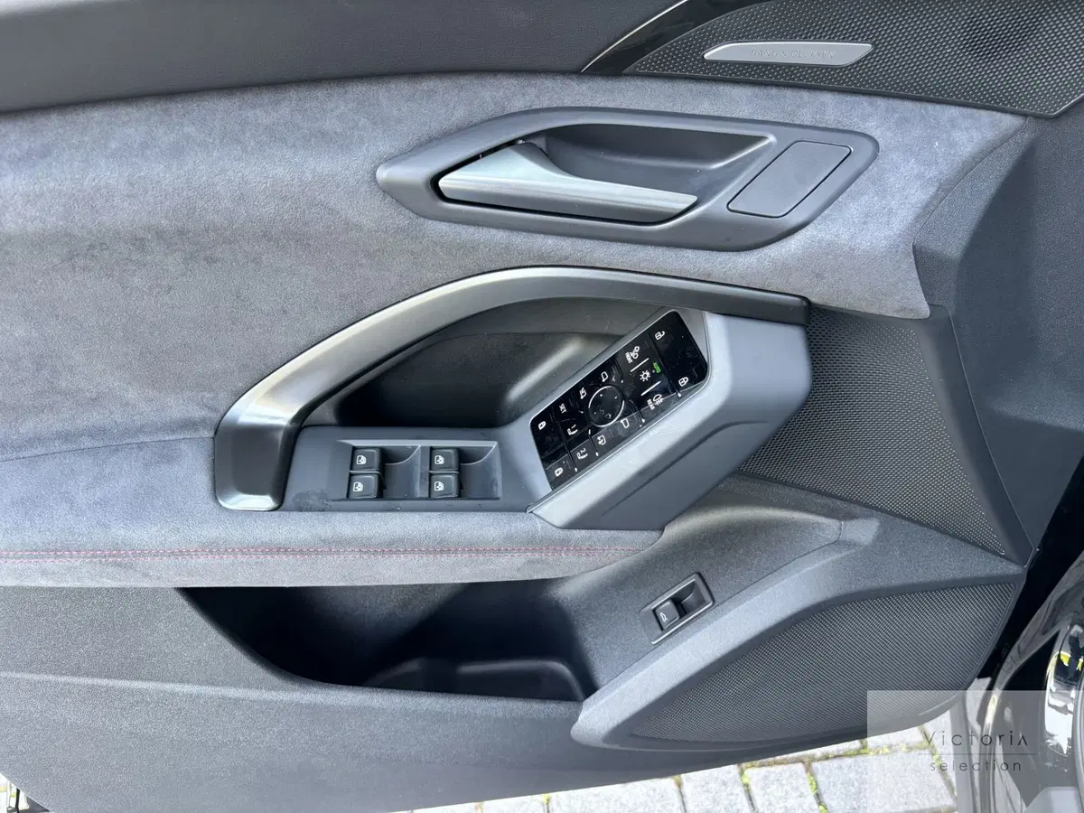 Audi Q5 Sportback nuova a Brescia (7)