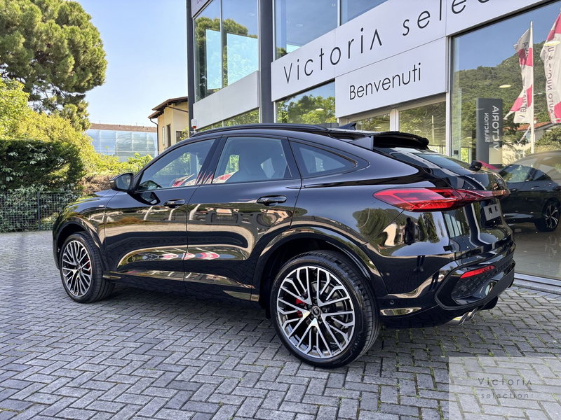 Audi Q5 Sportback nuova a Brescia (5)