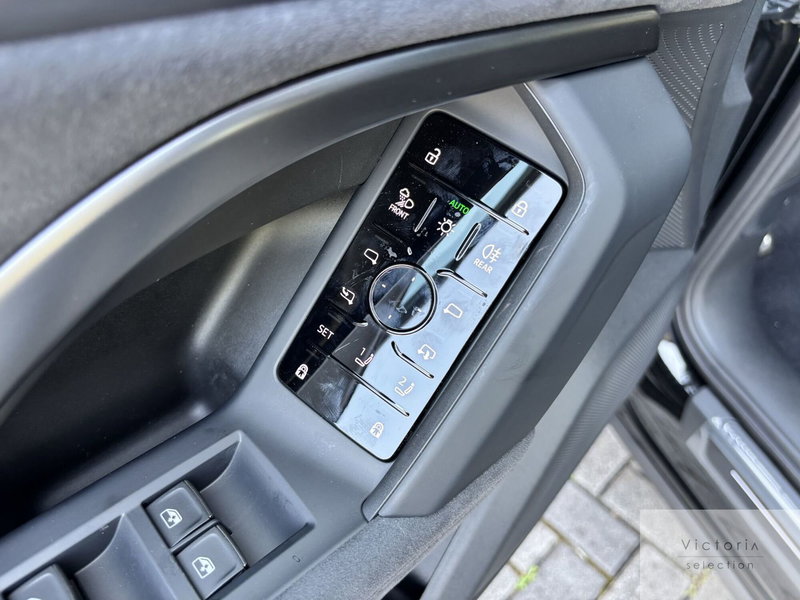 Audi Q5 Sportback nuova a Brescia (8)