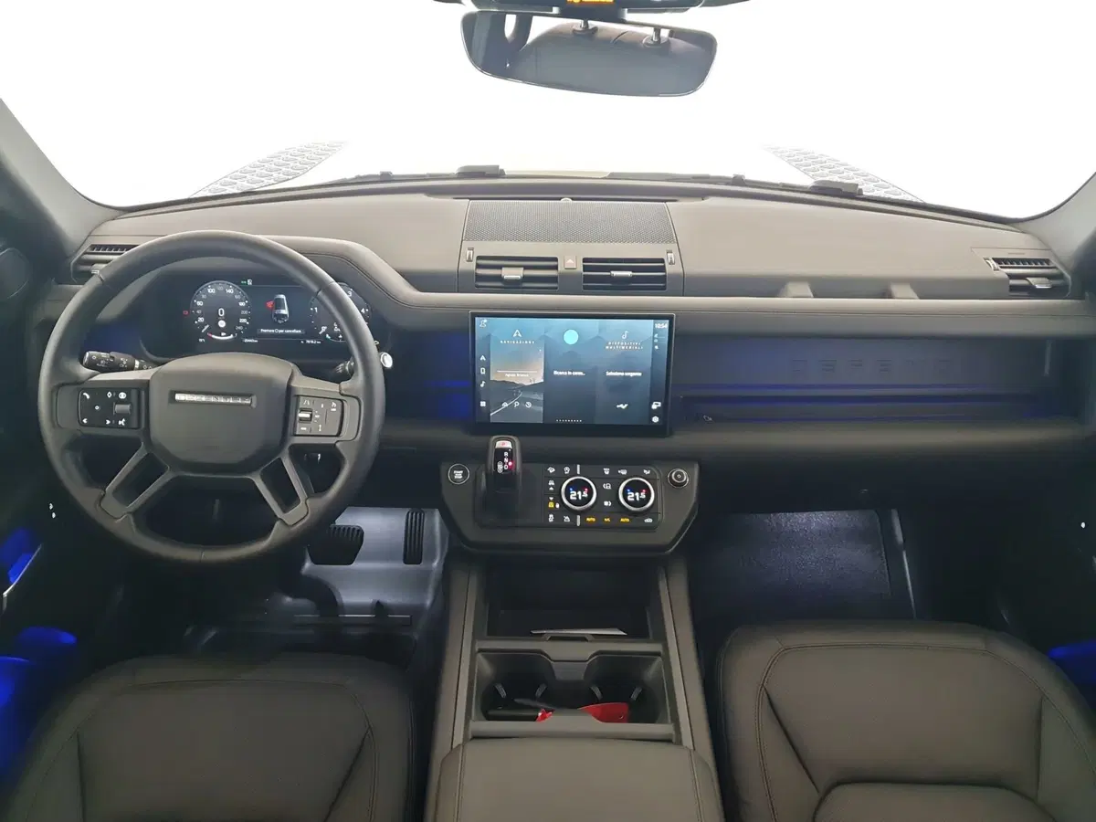 Land Rover Defender usata a Monza e Brianza (4)