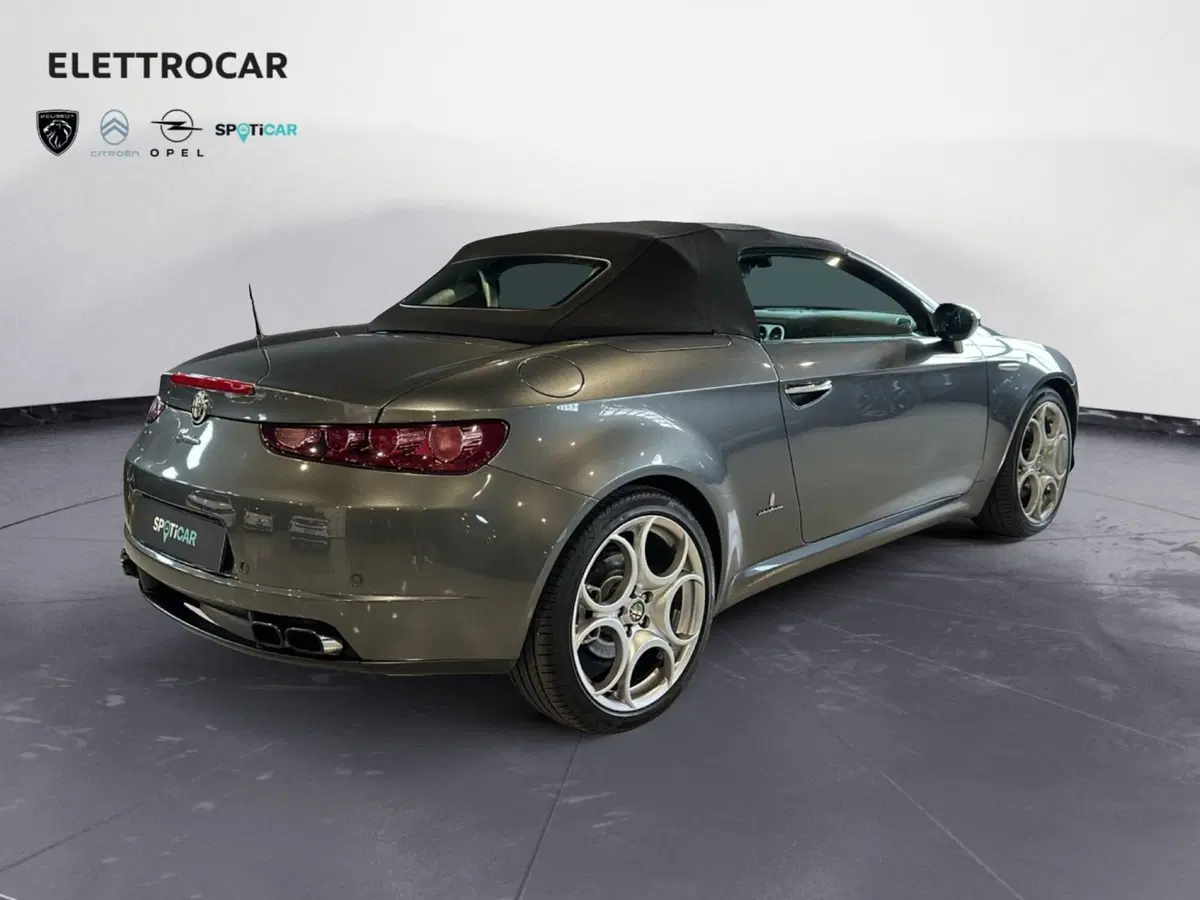 Alfa Romeo Spider usata a Vicenza (6)