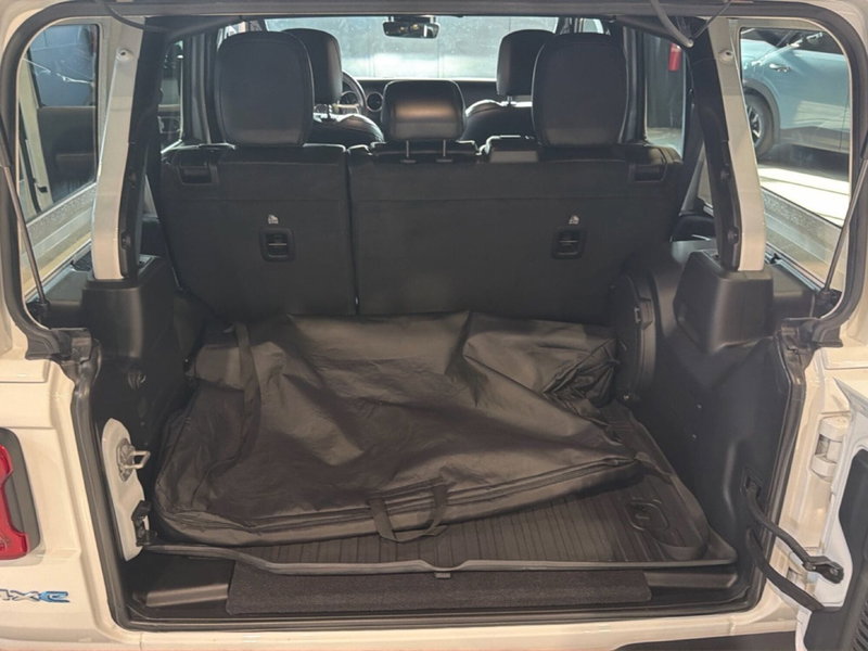 Jeep Wrangler Unlimited usata a Vicenza (12)
