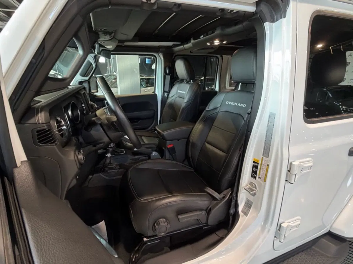 Jeep Wrangler Unlimited usata a Vicenza (18)