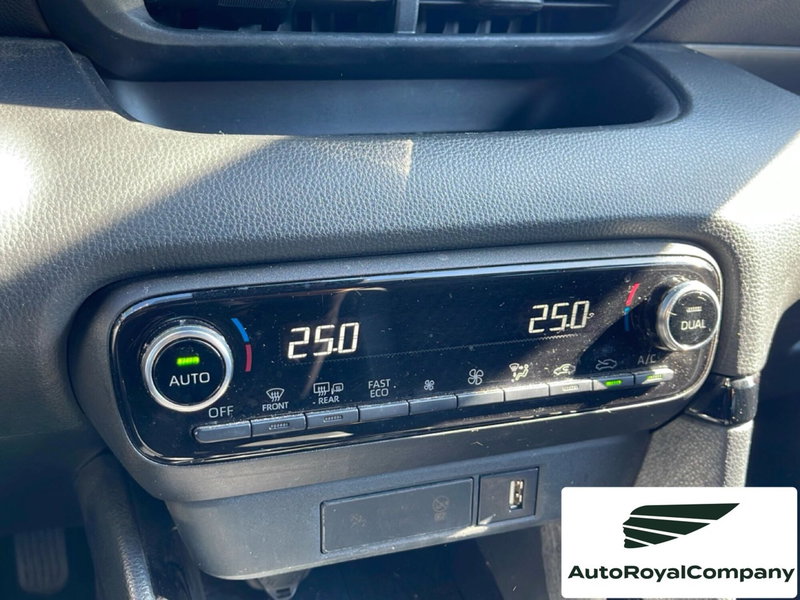 Toyota Yaris usata a Roma (14)