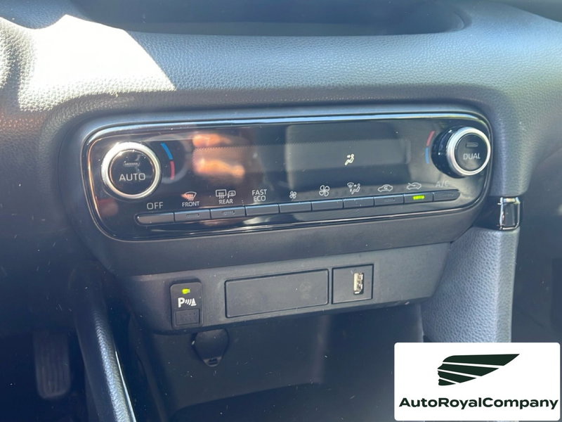 Toyota Yaris usata a Roma (17)