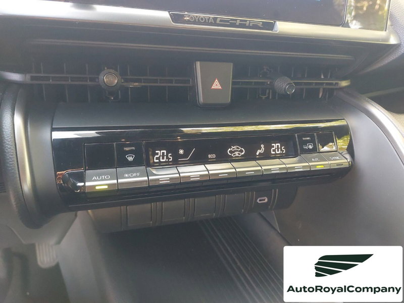 Toyota Toyota C-HR usata a Roma (13)